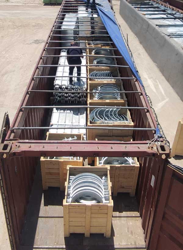 //ofmmetalworks.com/wp-content/uploads/2024/05/about-us_loading1.jpg